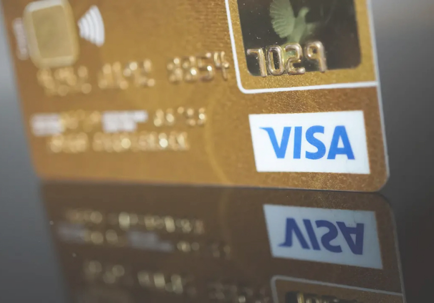 Bạn có thể cân nhắc thẻ tín dụng visa khi đang chưa biết làm thẻ visa nào