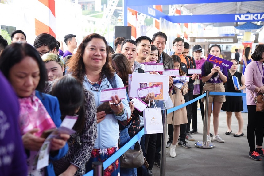 TPBank tặng các tour du lịch nước ngoài miễn phí cho khách hàng tại Travel Fest